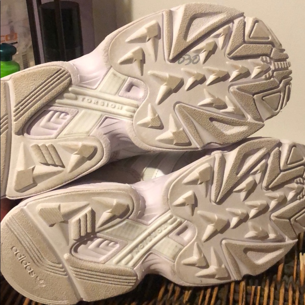 Adidas - Picture 5 of 6